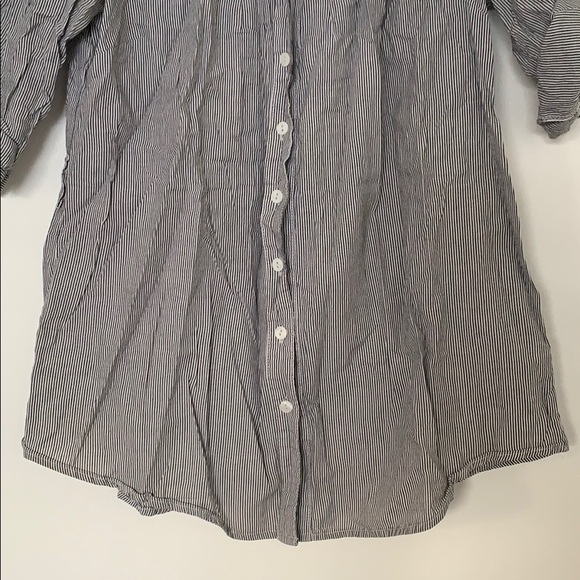 2 for $20 Lightweight blouse - Picture 6 of 6